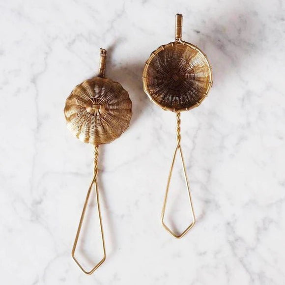 Anima Mundi WOVEN BRASS | Tea Strainer with handle - Radiant Beauty